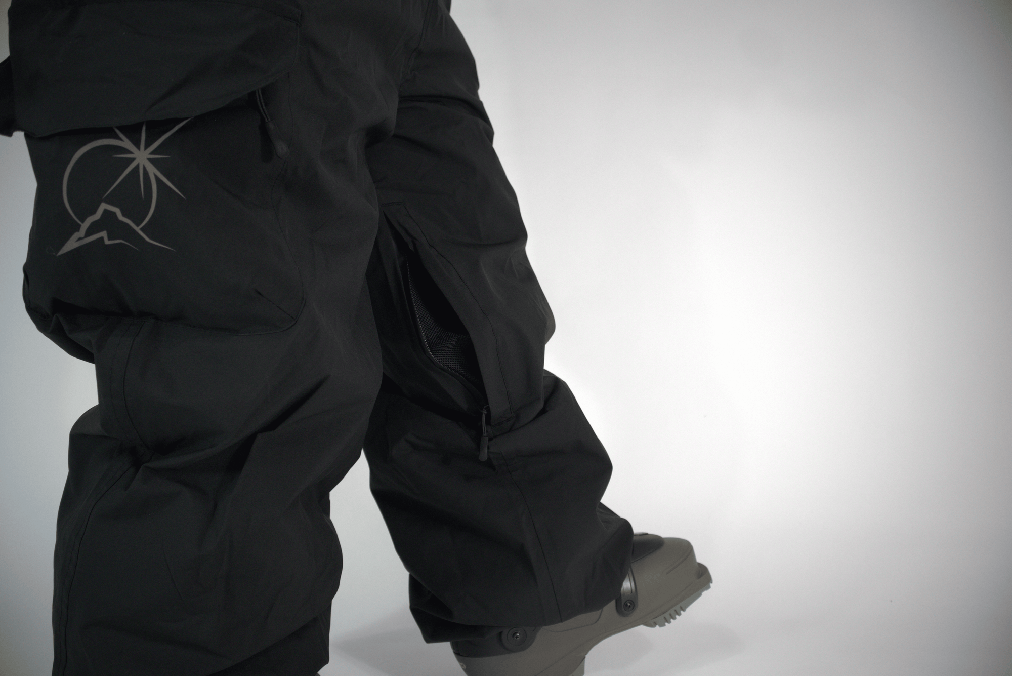 V2 Baggy Snow Pants - Soft Fabric - Polar Pursuit